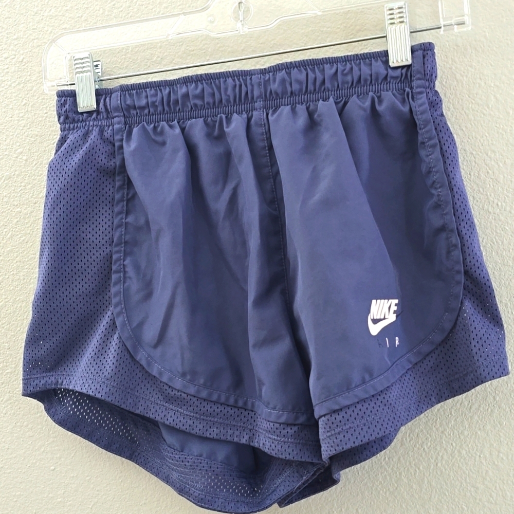 7/20 NIKE AIR DRI FIT RUNNING SHORTS